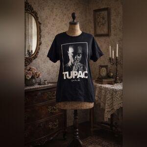 Bravado Tupac Graphic T-Shirt – Size Medium